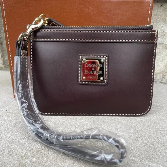 NIB DOONEY & BOURKE 1975 LEATHER WRISTLET Women's Brown Leather Wristlet - Picture 1 of 15